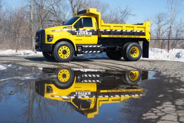 FordF750-Tonka_02_HR