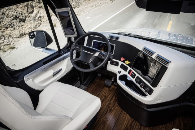 World Premiere Freightliner Inspiration Truck