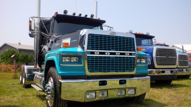 Ford 9000
